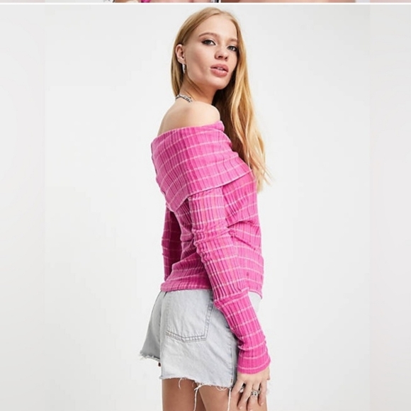 Free People Snowbunny Girlfriend Rib Top in Fuchsia Fizz Combo - Picture 4 of 4